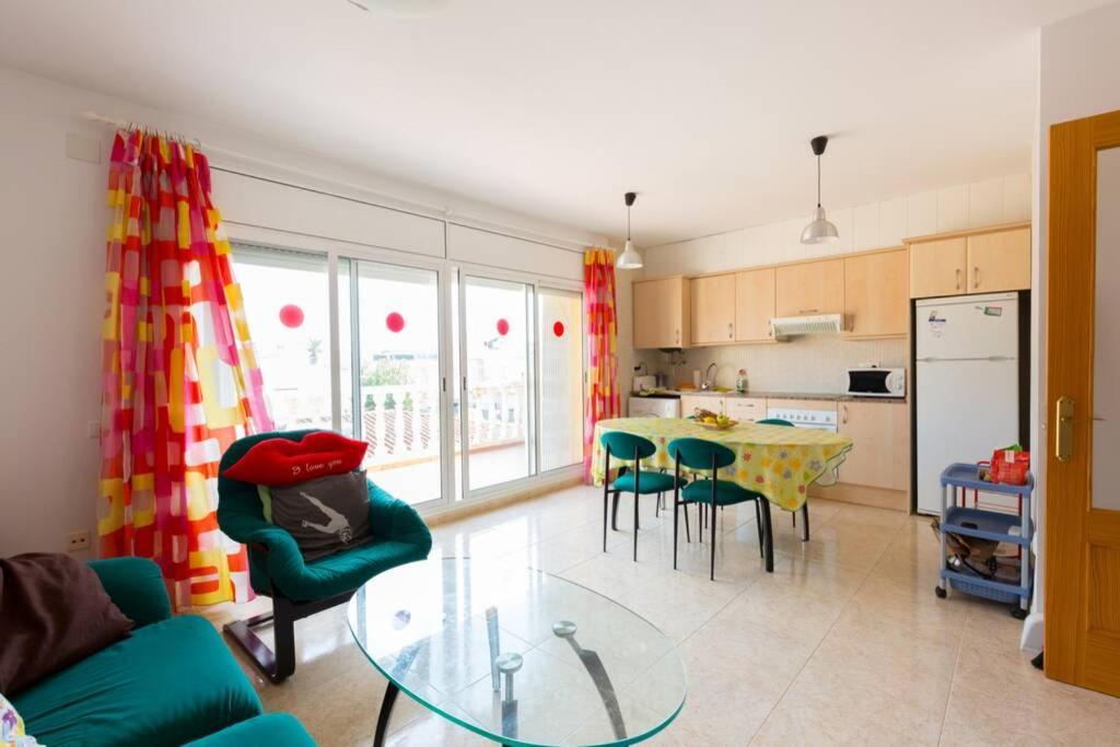 La Rapita - Apartamento De Dos Dormitorios Con Piscina Comunitaria Alcanar Exterior photo