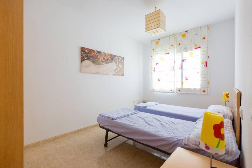 La Rapita - Apartamento De Dos Dormitorios Con Piscina Comunitaria Alcanar Exterior photo