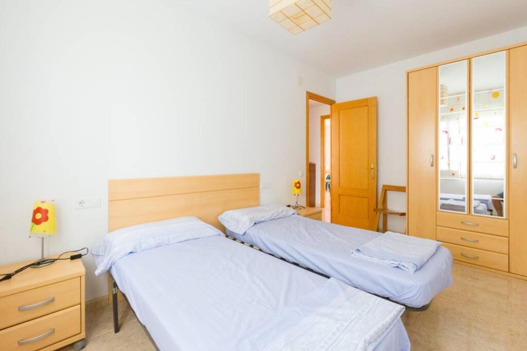 La Rapita - Apartamento De Dos Dormitorios Con Piscina Comunitaria Alcanar Exterior photo